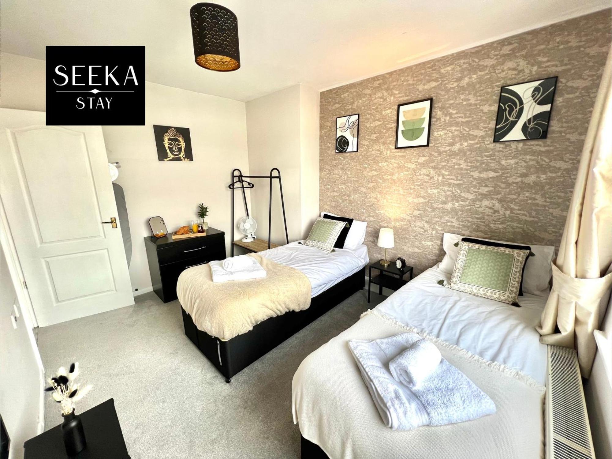 Cosy 2-Bedroom House, Walking Distance Cbs, Ideal For Contractors-Business Stays Coventry Exterior foto